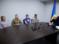 Мер Харкова нагородив чоловіків, які ризикнули життям заради порятунку дітей на льоду