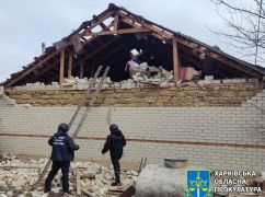 Окупанти вдарили по Харківщині з авіації та дорнів: Поранені двоє людей