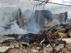 На Харківщині російські снаряди знищили будинок