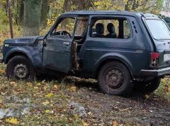 В Харьковской области вражеский дрон атаковал авто: фото с места