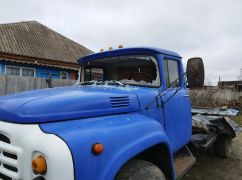 В Харьковской области вражеский дрон ударил по спецтехнике: фото с места попадания