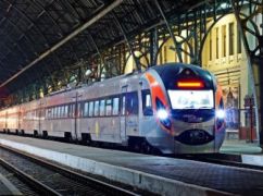 Стало відомо, які харківські потяги курсують із запізненням