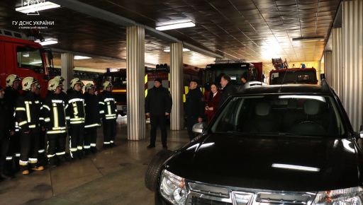 Харьковским спасателям передали авто для поиска взрывчатки