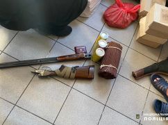 В Изюмском районе полиция обнаружила нелегальный арсенал оружия