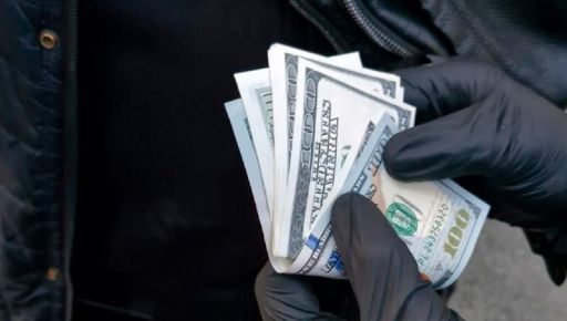 Доцент одного з харківських вишів отримав хабар за захист дипломної роботи: деталі