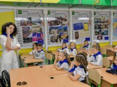 Стало известно, когда харьковские школьники возвращаются за парты после зимних каникул