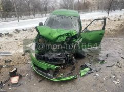 В Харькове столкнулись два автомобиля: в одном находились дети