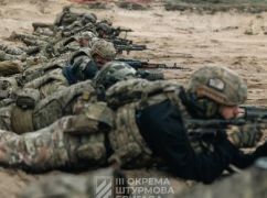 Дрони штурмовиків виявили та знищили позиції ворога у прифронтовому селищі Харківщини