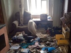 Жили в купі сміття: На Харківщині у матері забрали 4-річного сина