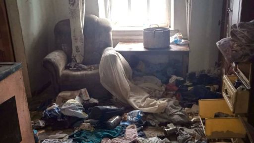 Жили в купі сміття: На Харківщині у матері забрали 4-річного сина