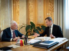 Мінімалка, пенсії та виплати ВПО: що мер Харкова обговорив із прем'єром