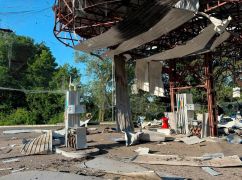 Поліція показала наслідки масованих ударів РФ по Харківщині: кадри з місця