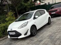 Известный харьковский блогер подарил авто спасательнице, потерявшей руку из-за удара РФ