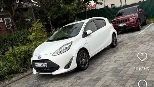 Известный харьковский блогер подарил авто спасательнице, потерявшей руку из-за удара РФ
