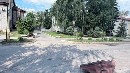 Россияне атаковали центр Золочева в Харьковской области: повреждено здание суда