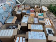 В Харьковской области ликвидировали подпольный табачный бизнес: изъяли более 11,5 тыс. пачек сигарет