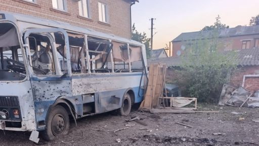 На Харківщині російська "Молнія" вдарила по території відділу освіти: кадри з місця