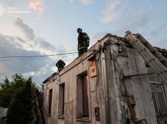 Вогнеборці показали, як гасили пожежу після удару російського БПЛА по Харкову