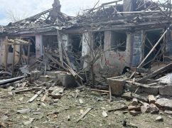 Россия ударила по Изюму ракетой-дроном: повреждено отделение "Укрпочты"