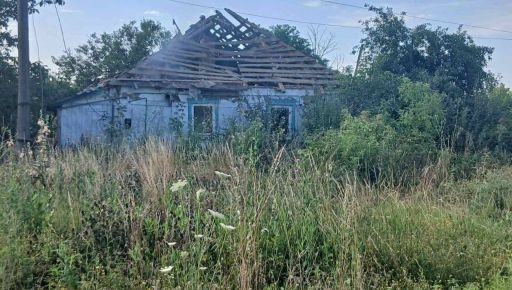 Російський дрон "Молнія" влучив у будинок на Харківщині: кадри з місця