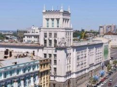 Терехов скликає позачергову сесію: що розглянуть харківські депутати