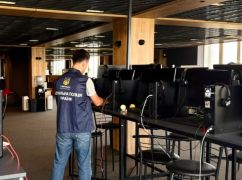 Харківські поліцейські викрили сім шахрайських call-центрів: що вилучили під час обшуків