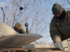 Високо літають і влучно б'ють: Прикордонники нищать росіян на Харківщині новими дронами