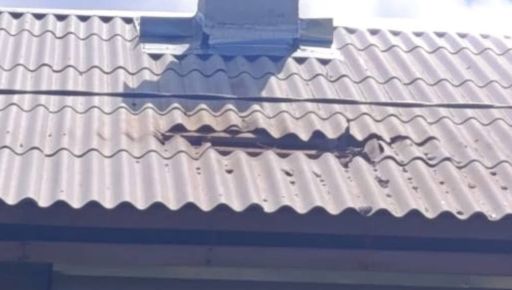 БпЛА попал в кровлю жилого дома в Харьковской области: что известно