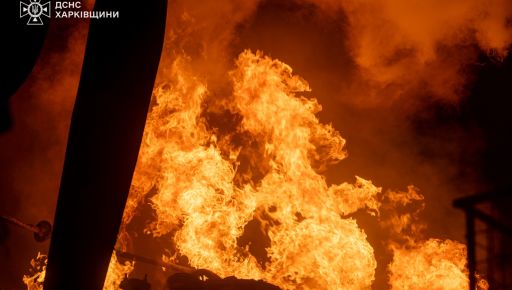 Россияне атаковали предприятие в Харькове: вспыхнул пожар