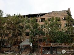 Ворожі удари по Харківщині: поліція оприлюднила фото руйнувань