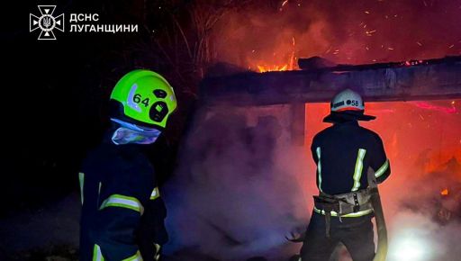 На Харьковщине внезапно загорелся гараж с автомобилем: пострадал мужчина