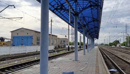 Вражеские атаки по железной дороге: на Харьковщине обломки дрона упали на пути