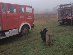 На Харківщині горів житловий будинок: кадри з місця