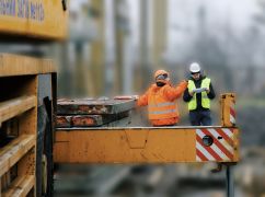 В Харьковской области показали, как строят защитные сооружения для критической инфраструктуры
