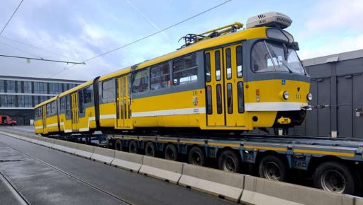 До Харкова везуть нові трамваї з Чехії та Словаччини — соцмережі