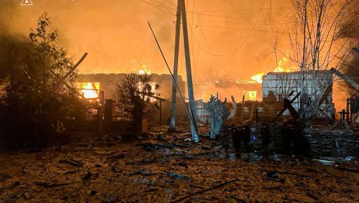У Куп'янському районі внаслідок ворожої атаки згорів будинок: фото руйнувань