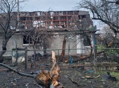 По Золочевской громаде враг ударил дронами и УАБами: фото разрушений