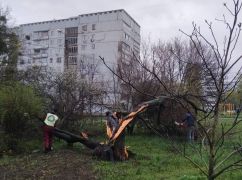 В Харькове из-за непогоды повреждено более сотни крыш
