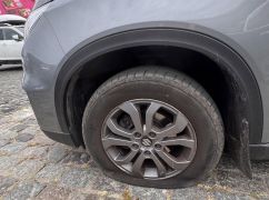 Соорганизатору ХарьковПрайда Анне Шаригиной порезали шины авто