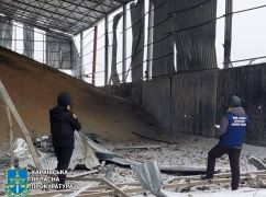 Авіаудар по Вовчанську: Окупанти пошкодили тік та ангари
