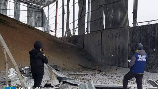 Авіаудар по Вовчанську: Окупанти пошкодили тік та ангари