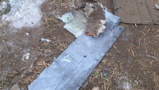 Россияне обстреляли заброшенный дом на Харьковщине: кадры разрушений