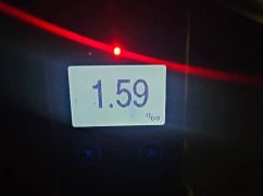 У Харкові п'яний водій протаранив припарковане авто