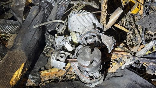 Росіяни обстріляли в Ізюмі приватний будинок: кадри руйнувань