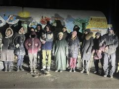 В сети появилось видео спасения гражданской семьи с тремя детьми из подвала в Купянске