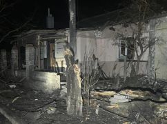 Уночі росіяни запустили ударний БПЛА на харківське село: пошкоджено понад пʼять домівок