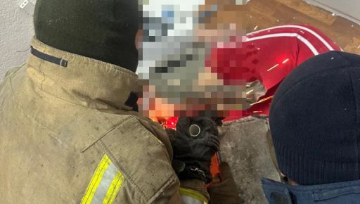 Падіння з висоти у Чугуєві: жінка отримала тяжкі травми, знадобилася допомога рятувальників