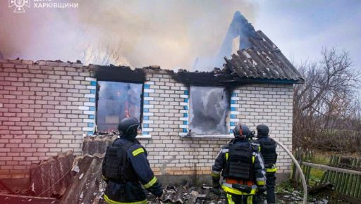 Россияне ударили дроном по жилому дому в Харьковской области: погибла 43-летняя женщина