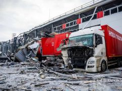 Ракетний удар по терміналу "Нової пошти" під Харковом знищив корм та ліки для безпритульних тварин