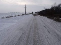 Крижаний дощ і ожеледиця: дорожники попереджають про небезпеку на дорогах Харківщини